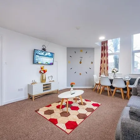 Apartment *f18gh* For Relaxed & Cosy Stay/free Parking/wifi Leeds (West Yorkshire)