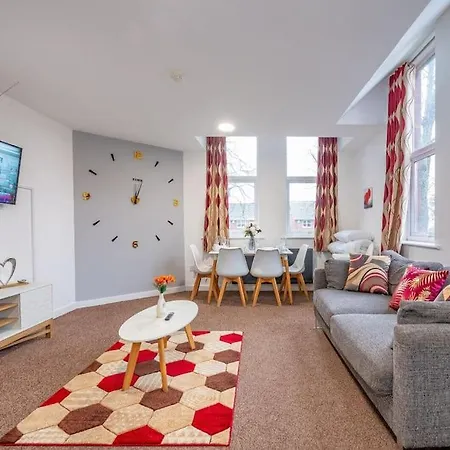 *f18gh* For Relaxed & Cosy Stay/free Parking/wifi 利兹