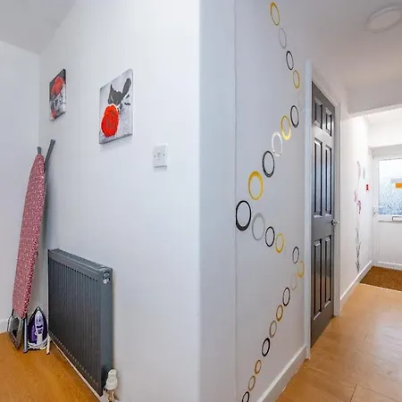 公寓 *f18gh* For Relaxed & Cosy Stay/free Parking/wifi *