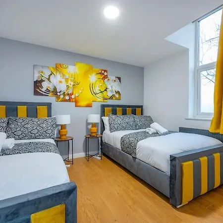 *f18gh* For Relaxed & Cosy Stay/free Parking/wifi *