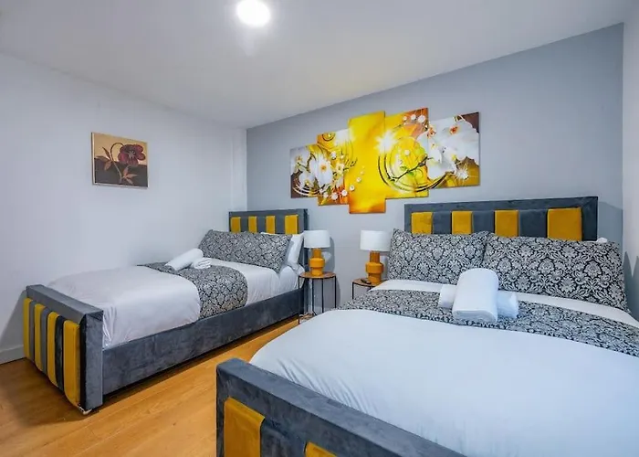 *f18gh* For Relaxed & Cosy Stay/free Parking/wifi Daire Leeds (West Yorkshire)