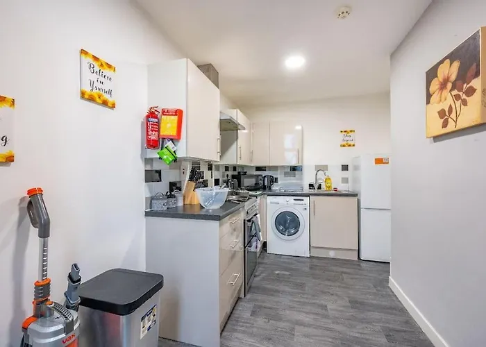 Daire *f18gh* For Relaxed & Cosy Stay/free Parking/wifi *