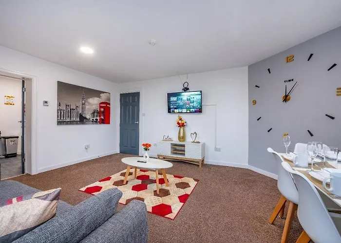 *f18gh* For Relaxed & Cosy Stay/free Parking/wifi