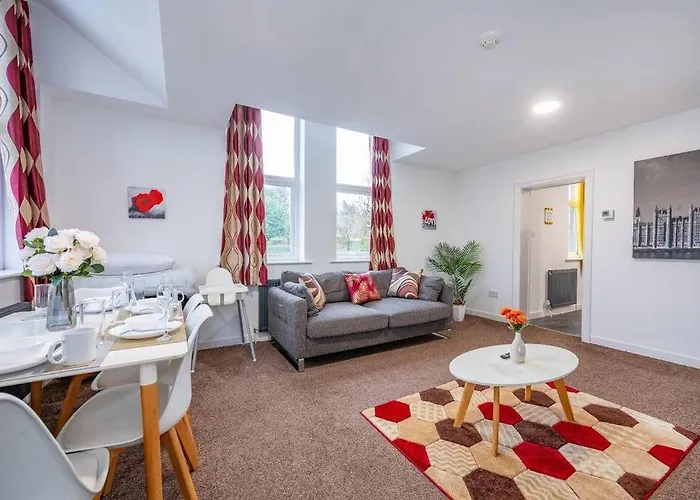 Апартаменти *f18gh* For Relaxed & Cosy Stay/free Parking/wifi Лідс