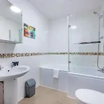 *f18gh* For Relaxed & Cosy Stay/free Parking/wifi Appartement
