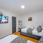*f18gh* For Relaxed & Cosy Stay/free Parking/wifi